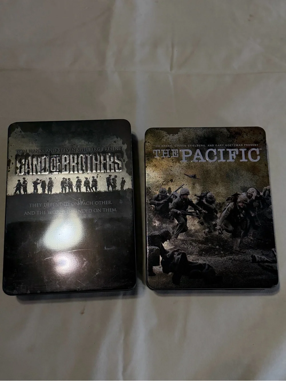 Band of Brothers & The Pacific SteelBook Set - Black/Gray